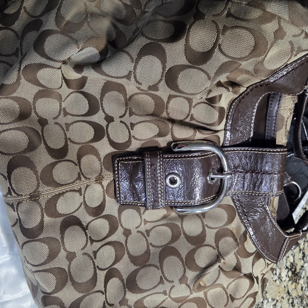 Coach Signature 5 Piece Collection - Picture 12 of 13